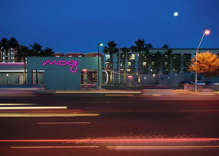 Moxy Phoenix Tempe/asu Area Hotel Tempe